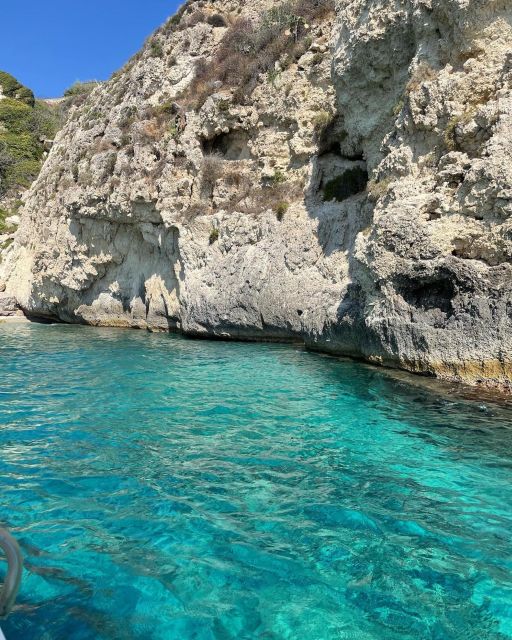 BOAT TOUR WITH APERITIF ON BOARD IN THE CYCLOPS ISLANDS - Sunset from Aci Trezza: why this cruise is special