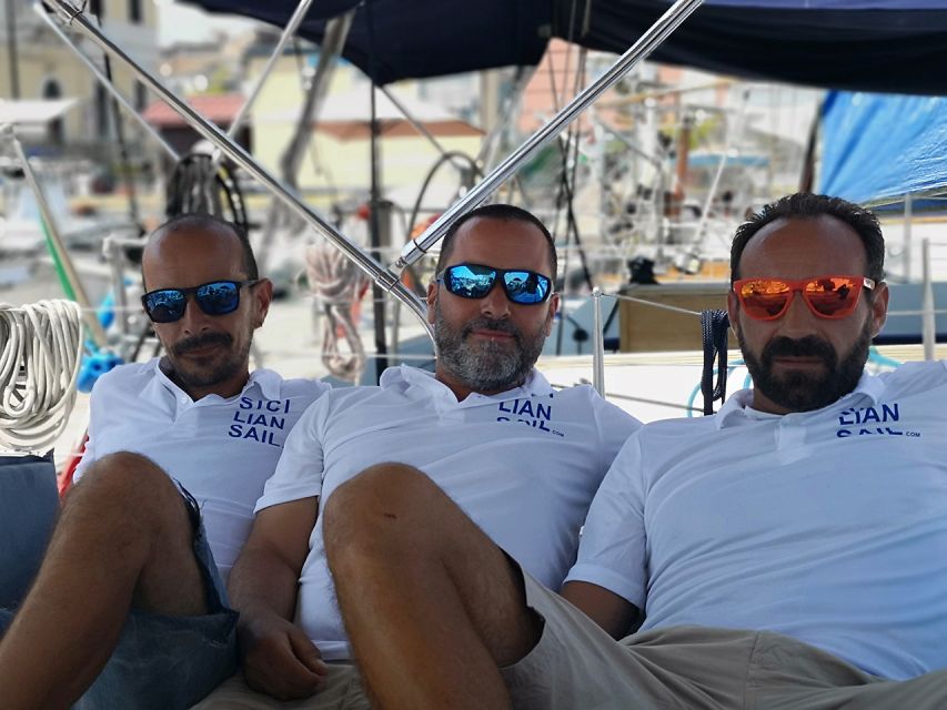 Catania: Coastline Sailing Trip with Aperitif and Prosecco - Crew Style: When Guides Make the Difference