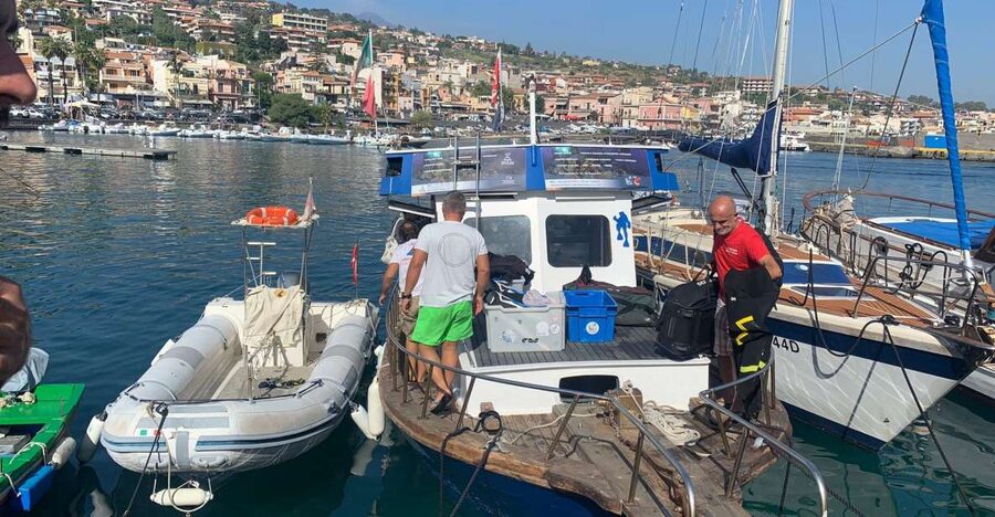 Catania: Cyclops Islands & Timpa Nature Reserve Boat Tour - The Guides: What You Learn While You Float (Not Just What You See)