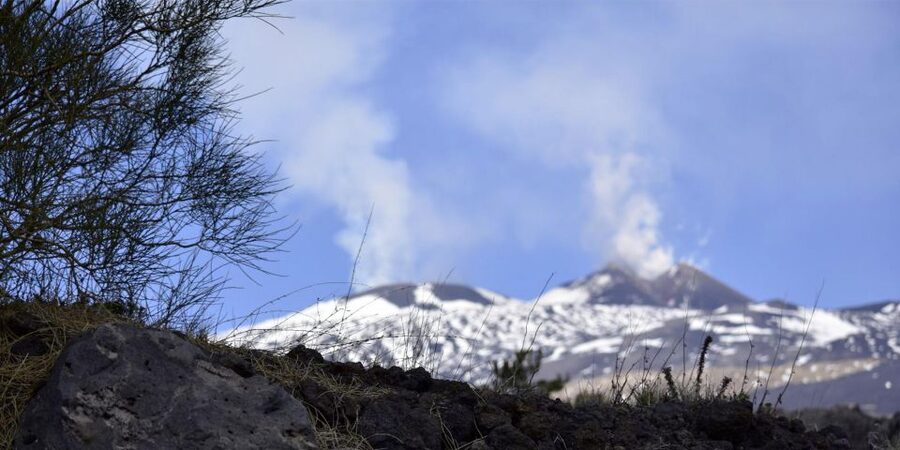 Catania: Etna Nature Tour with Hiking, Cave Visit, & Tasting - Key things you’ll notice on this Etna tour