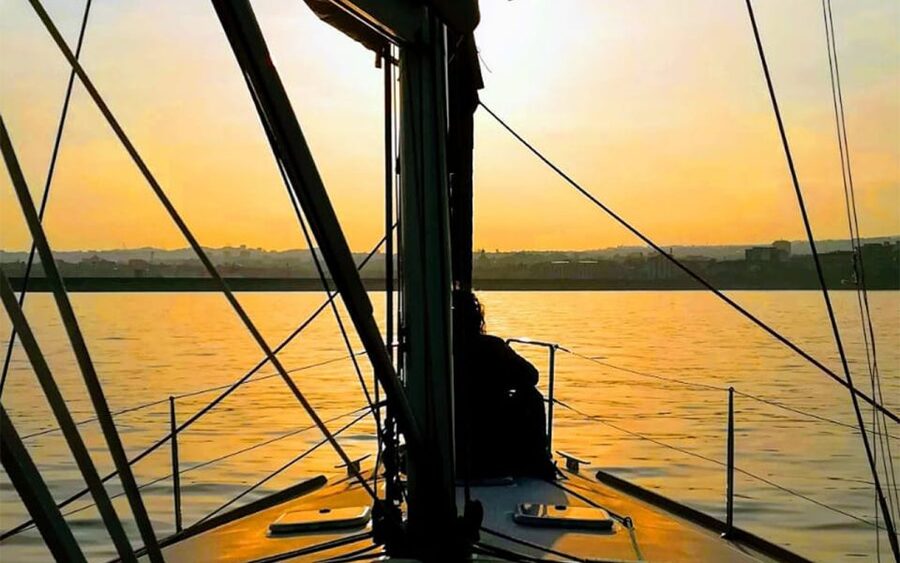 Catania: Guided Sunset Sailing Trip with Aperitif & Prosecco - The Etna Coast at Golden Hour: Views, Wind, and Prosecco