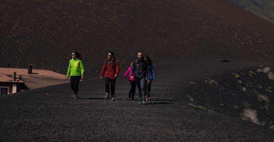 Catania: Guided Tour of Etna with Wine Tasting & Appetizers - Choosing your hike: stay under 2000m or go Etna alta quota
