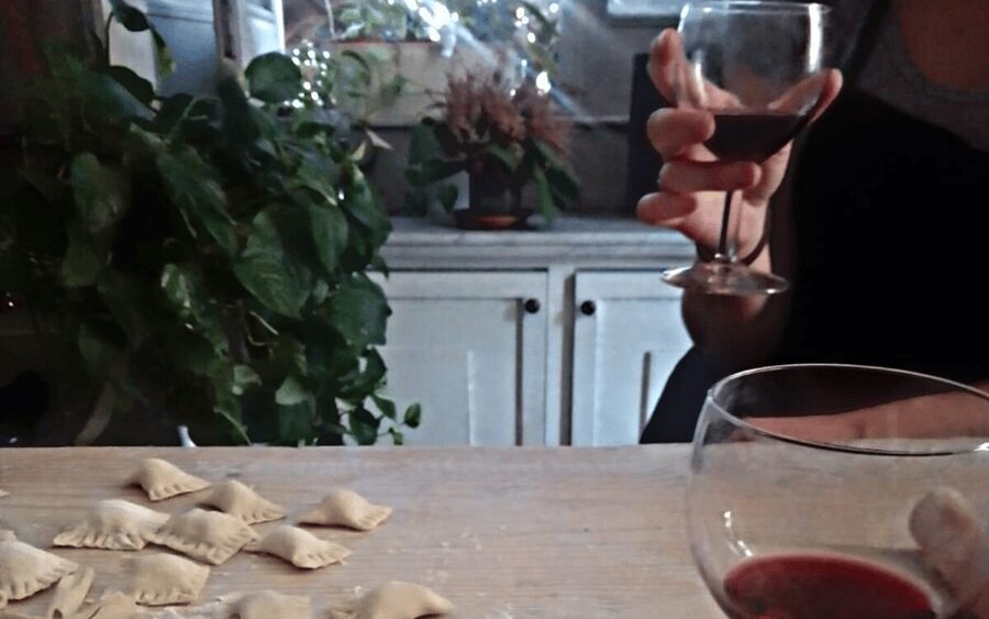 Catania: Pistachio Ravioli, Pasta Home Cooking Class w/ Wine - Languages, communication, and what to do if Italian feels shaky