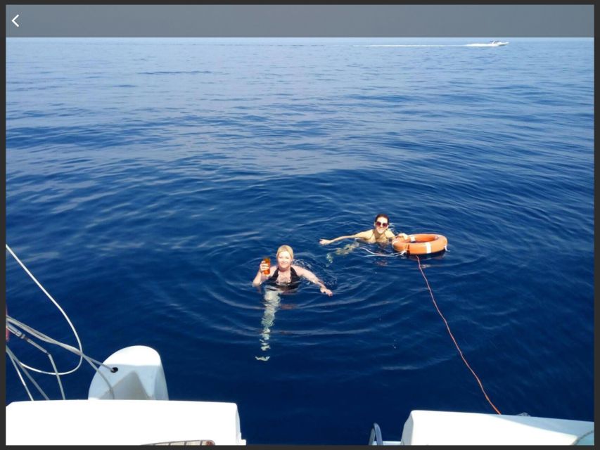 Catania: Sailing Tour with Lunch - Baia dei Ciclopi and the Faraglioni of Acitrezza: what to watch for from the boat
