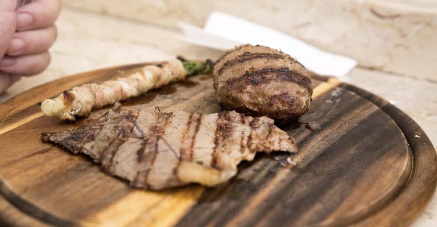 Catania Street food tour by night - Via Etnea Evening Walk: Piazza Stesicoro and the Roman Amphitheater