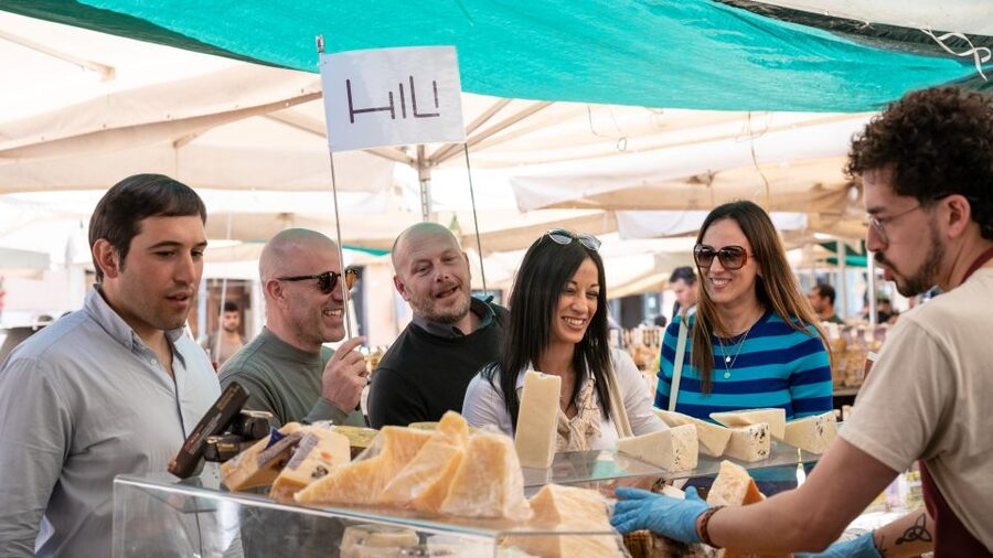 Catania Street Food Tour: Fish Market & City Centre - Meeting in Piazza Duomo and Setting Up the Appetite