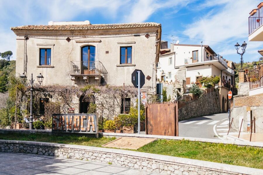 Catania/Taormina: The Godfather Filming Locations Tour - Value and costs: what’s included, what you pay yourself