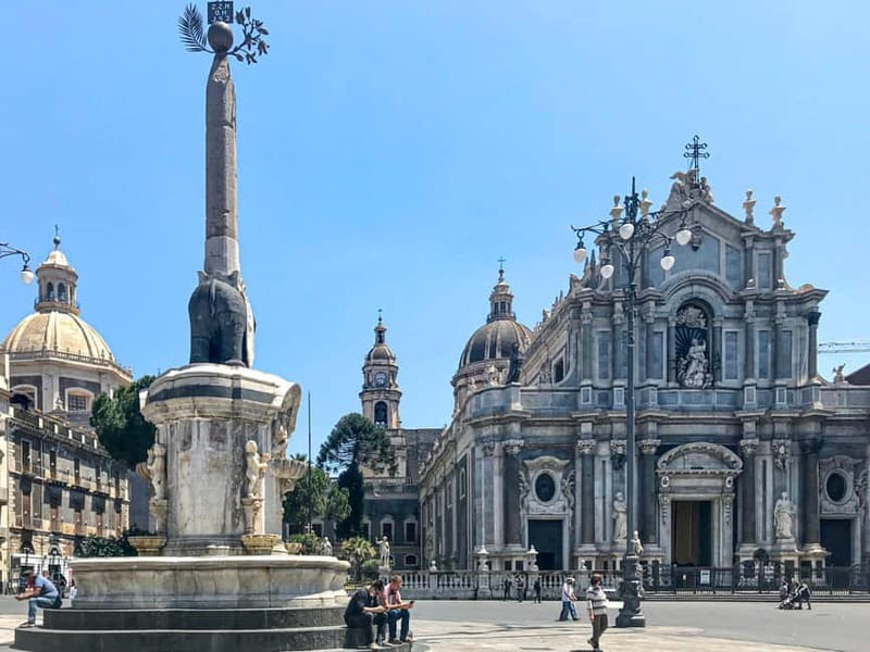 Catania: The heart of the City - Tour guidato in Italiano - Via Crociferi: the baroque street walk (and the film references)