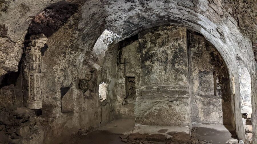 Catania: Underground Catania Tickets and Guided Tour - Stop 2: Following the Amenano Underground River