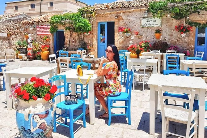 COLORS , FLAVORS and SMELLS IN THE SCENIC BAROQUE of SICILY - Starting in Catania at 9:00am: How the Tour Sets the Tone
