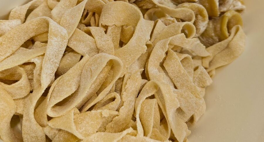 Cooking class fresh pasta - Cooking Fresh Pasta in Sicily: What You’re Actually Doing in the Room