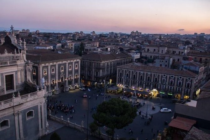 Discover Catania from fabulous viewpoints with your personal photographer - Stop 1: Piazza del Duomo starts the photo session fast