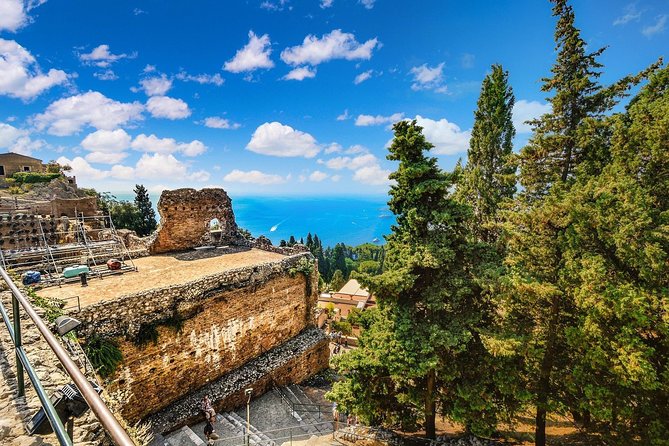 Etna and Taormina con pranzo - Grotta Cassone: Volcanic Cave Time with Helmets and Torches