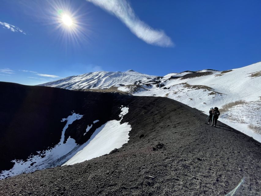 Etna: Craters of the 2002 Eruption Trekking Experience - Meeting at Chiosco Bar Mareneve: the spot where people mess up