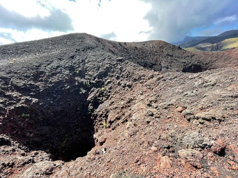 ETNA VOLCANO: Excursion to the Craters of 2002 - Key highlights and what they mean for you