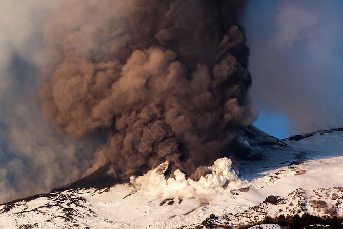 Etna: Winter excursion to 3.000mt - What’s included vs what you must bring (winter edition)