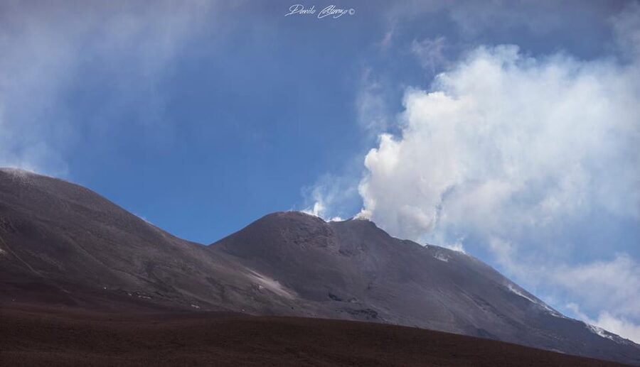 From Catania: 4x4 Mt Etna Jeep Tour - Valle del Bove: the “emptiness” of 37 km² of recent lava