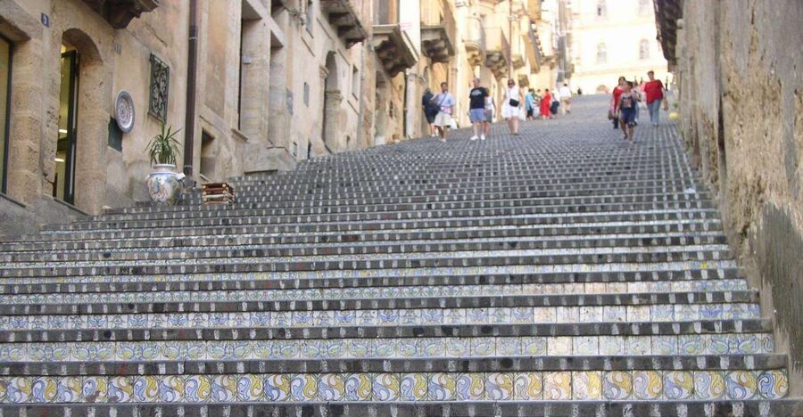 From Catania: Caltagirone & Piazza Armerina Tour with Brunch - How to make the self-guided part work
