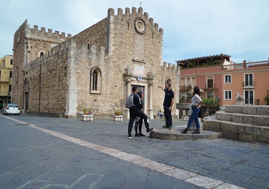 From Catania: Full-Day Mount Etna and Taormina Tour - Catania pickup and the rhythm of a 9-hour Etna day