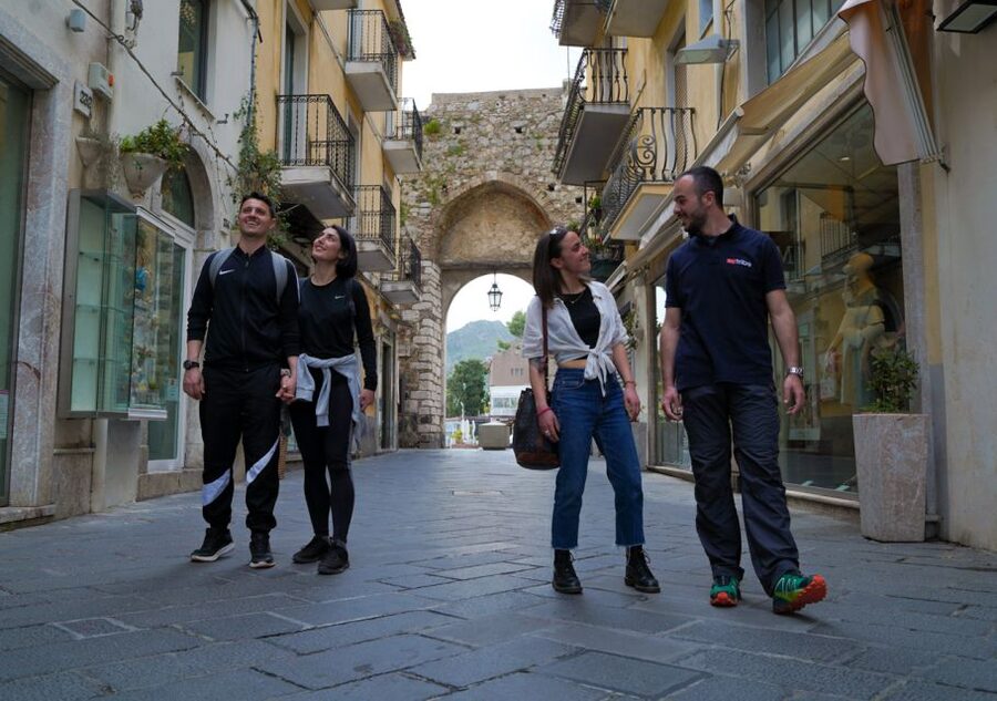 From Catania: Full-Day Mount Etna and Taormina Tour - Your options on Etna: cable car, 4x4, and guided walks
