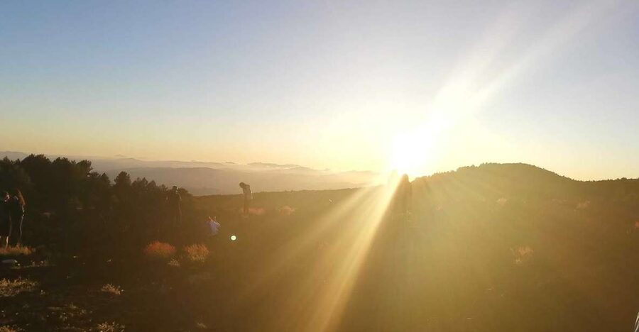 From Catania: Mount Etna Sunset Tour with Tasting and Cave - Why Etna at sunset is worth your evening