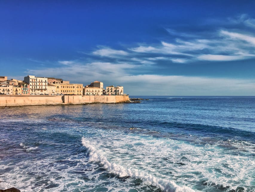 From Catania: Syracuse, Ortygia, and Noto Tour - Audio guide vs. live guiding: what you’ll actually get
