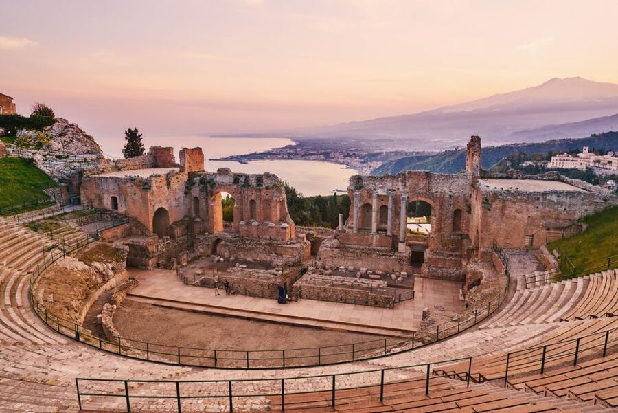 From Catania: Taormina, Isola Bella, and Castelmola Day Trip - Time to Breathe: How Free Time Plays Out