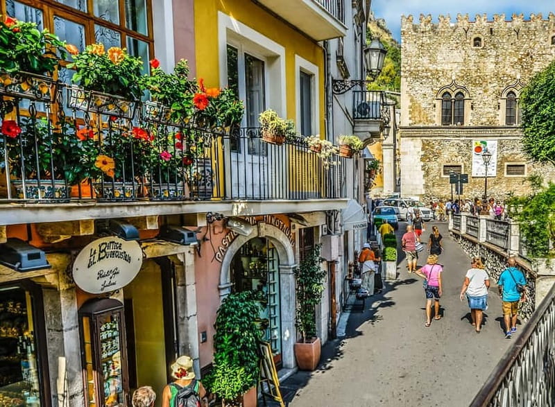 From Catania: Taormina, Isola bella & Castelmola tour - What your $84 covers (and where you’ll spend extra)