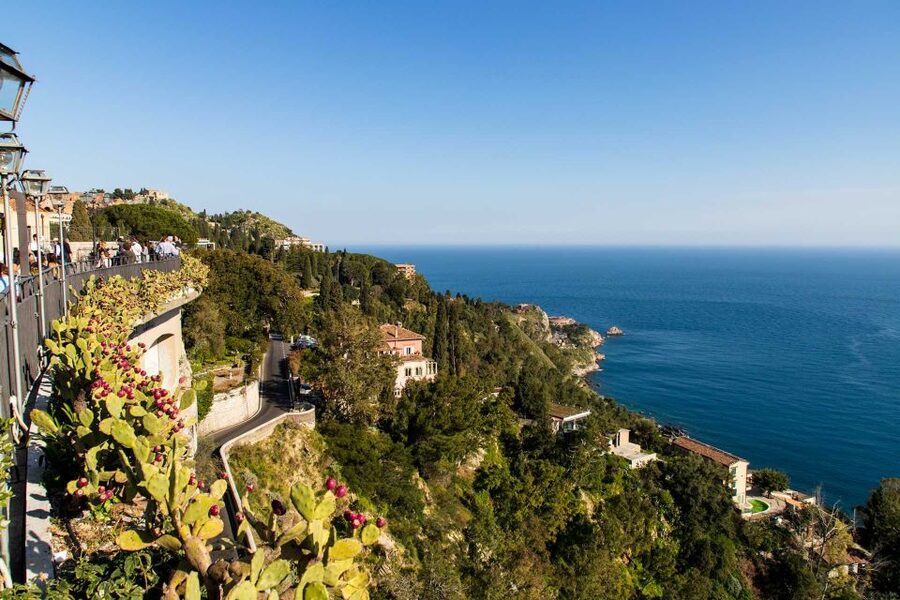 From Catania: The Godfather Tour in a Vintage Car - Taormina’s Corso Umberto walk and the Isola Bella stop