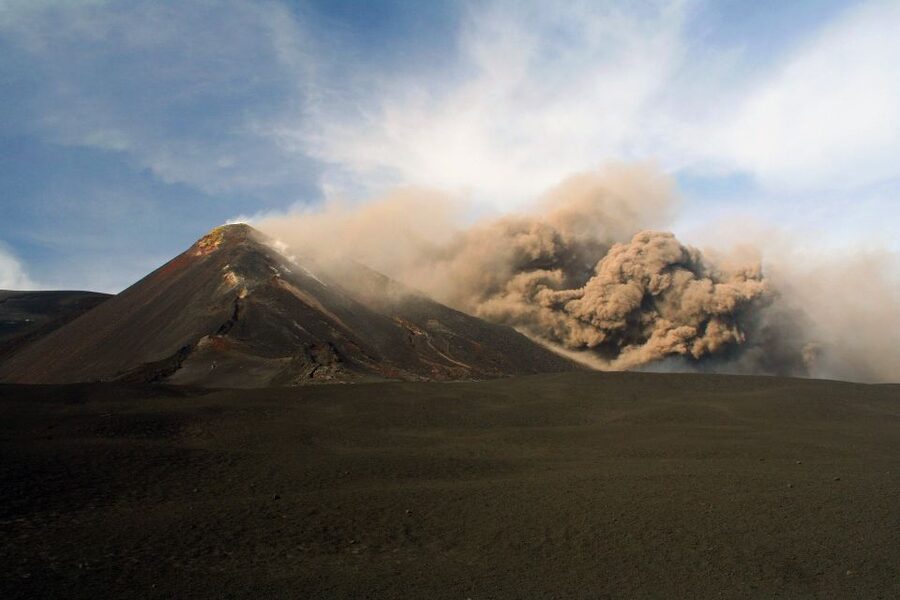 From Syracuse: Mount Etna Volcano Morning Trekking Tour - Etna From Syracuse: What Makes This Morning Trek Work
