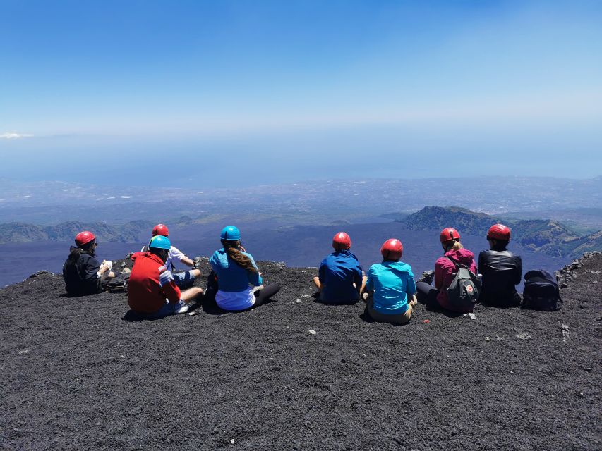 Mt Etna: Winter Trekking Tour with Optional Catania Transfer - The 2001 eruptive fracture at 2100m and the return via Silvestri craters