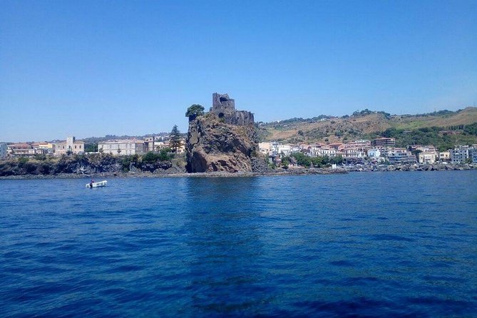 My sailing tour in Catania - Why sailing the east coast from Catania feels different