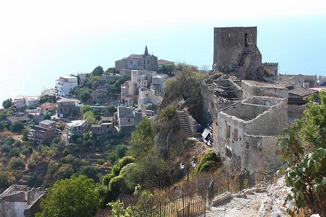 Private Tour The Godfather in Savoca and Forza D'Agro - Bar Vitelli: the lemon slush moment you can actually recreate