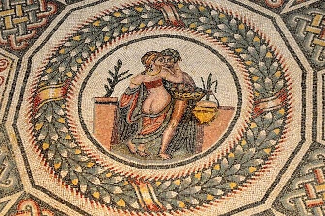 Private Tour to the Villa Romana del Casale and the Valley of the Temples - Stop 1: Villa Romana del Casale mosaics and what to look for