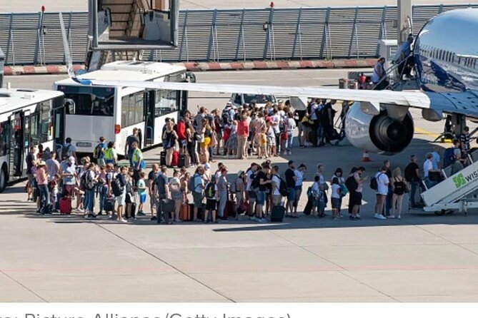 Private Transfer from Catania Airport to Locations in Southern Sicily - Price and value: $97.95 per person when privacy counts