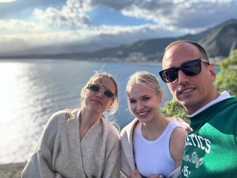 Taormina: exclusive tour with food, drinks, and sunset, pick-up from Catania - Aperitif and sunset: the hour built for photos and good conversation