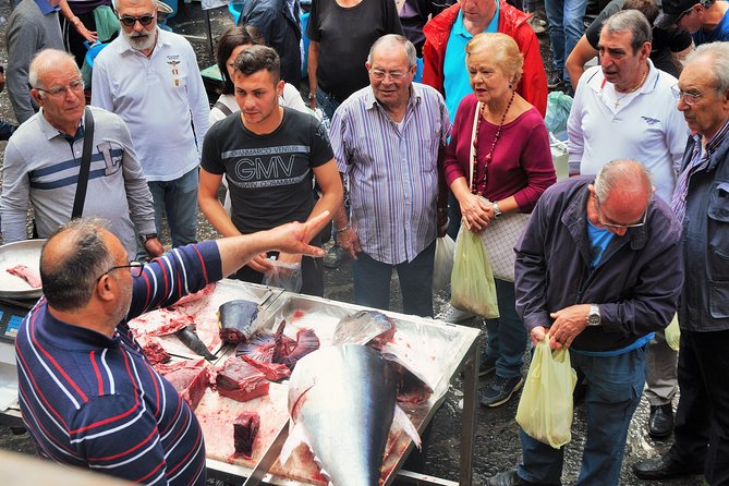 The Original Catania Street Food and Market Tour by Streaty - Piazza dei Quattro Canti: Final Tastings Out of the Tourist Crowd