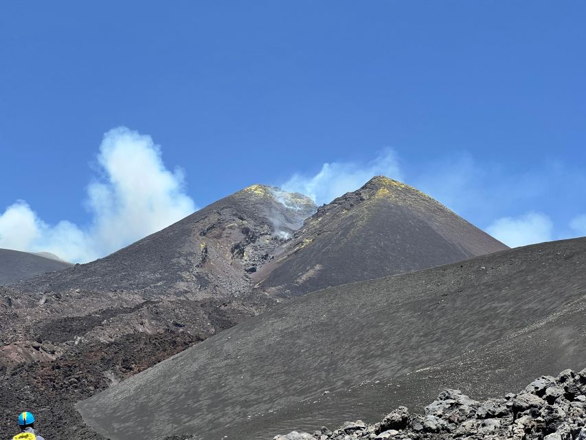 Trekking at 3000 meters on Etna - Key highlights worth waking up early for