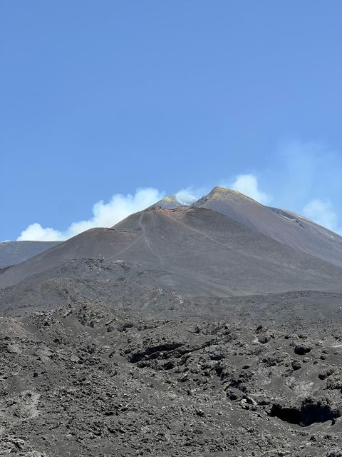 Trekking at 3000 meters on Etna - Cable Car Up to 2500m: How the day starts