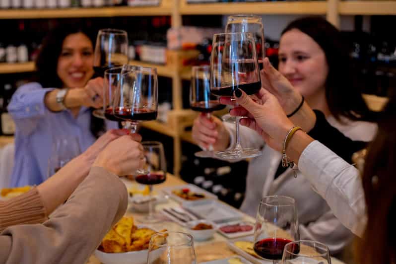Wine tasting in Catania Historic center - What you actually taste: Etna bottles and what to watch for